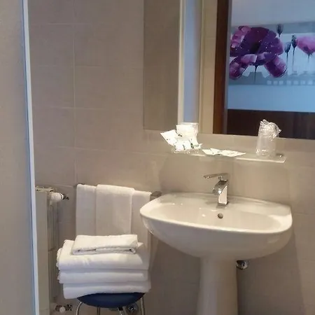 Hotell La Nuova Rotaia 3*